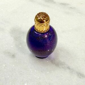 Taylor Swift Wonderstruck full parfum bottle